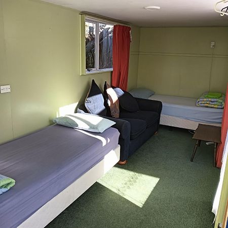 Annies Nirvana Lodge Backpackers 塔卡卡 外观 照片