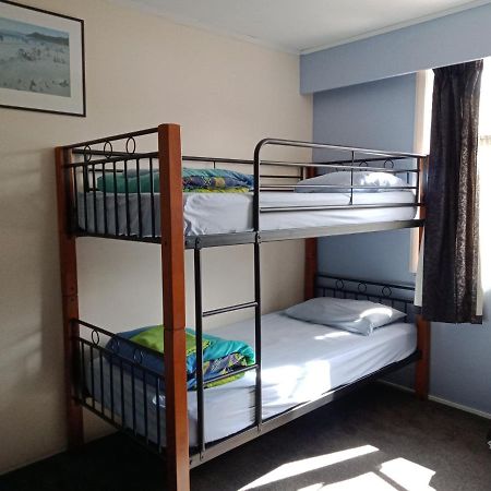 Annies Nirvana Lodge Backpackers 塔卡卡 外观 照片