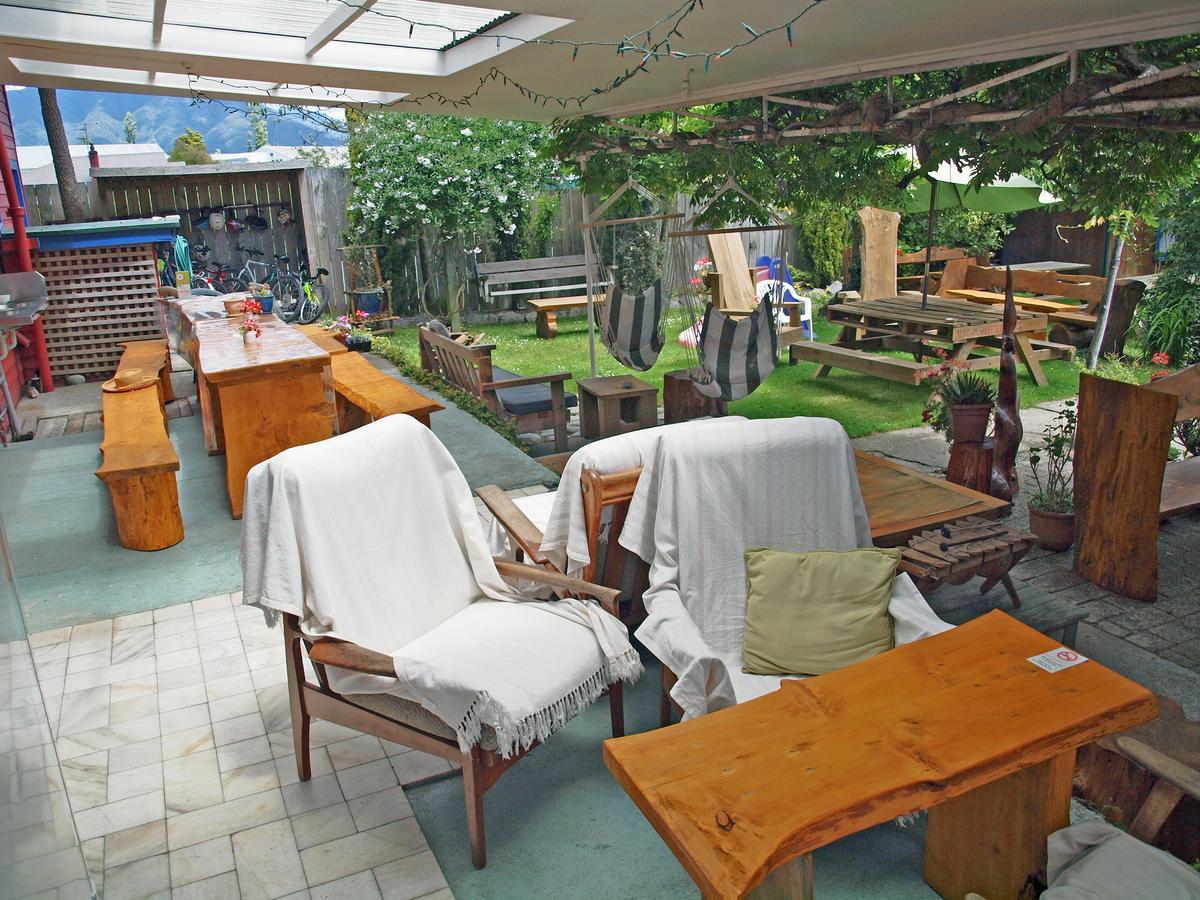 Annies Nirvana Lodge Backpackers 塔卡卡 外观 照片